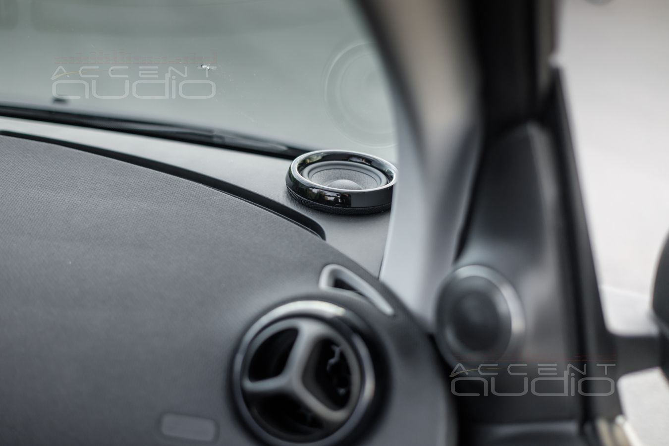 Интеграция: установка среднечастотных динамиков Brax ML3 в Smart Fortwo 