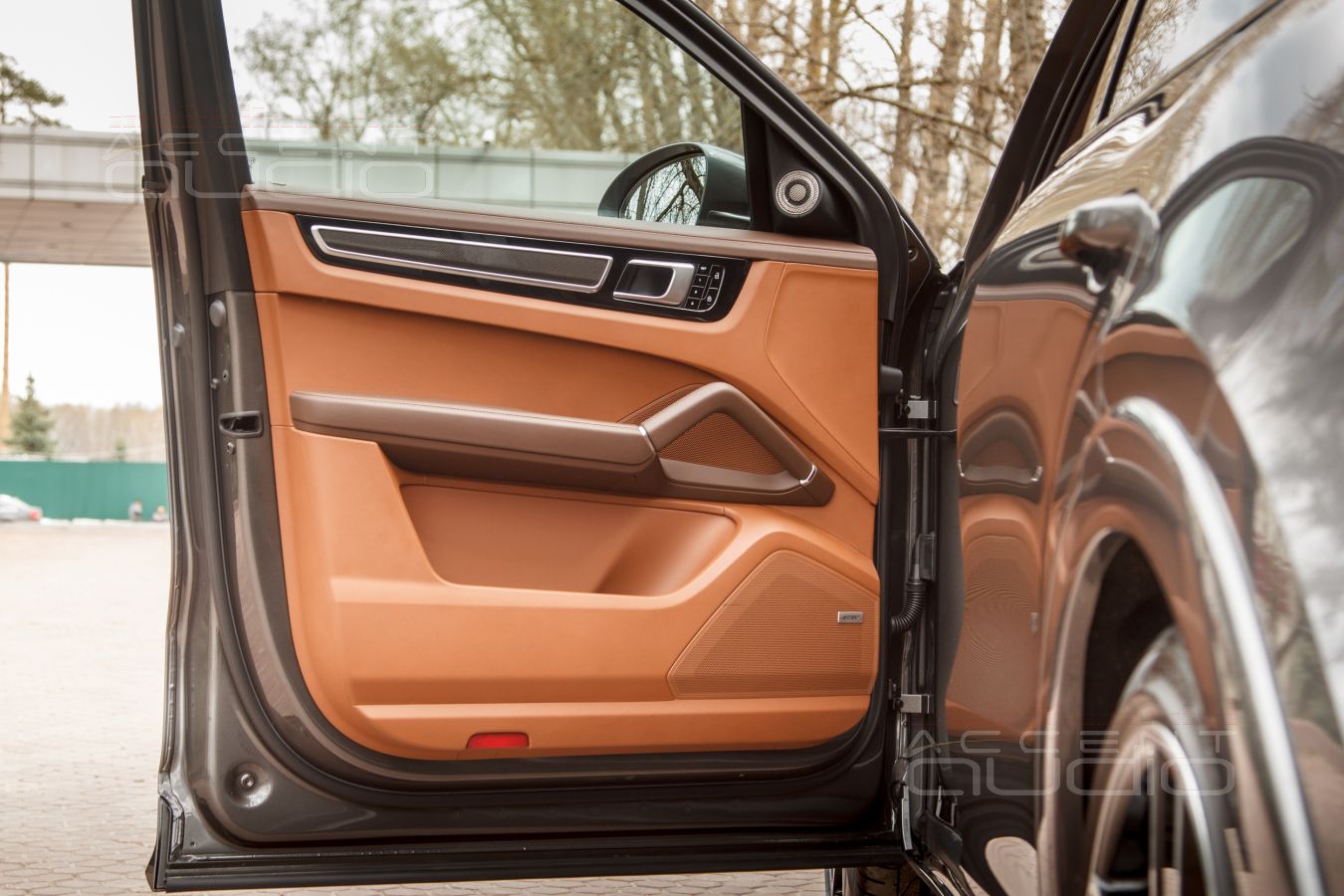 Аудиоподготовка и установка мидбасовых динамиков Brax GL6 в Porsche Cayenne Coupe