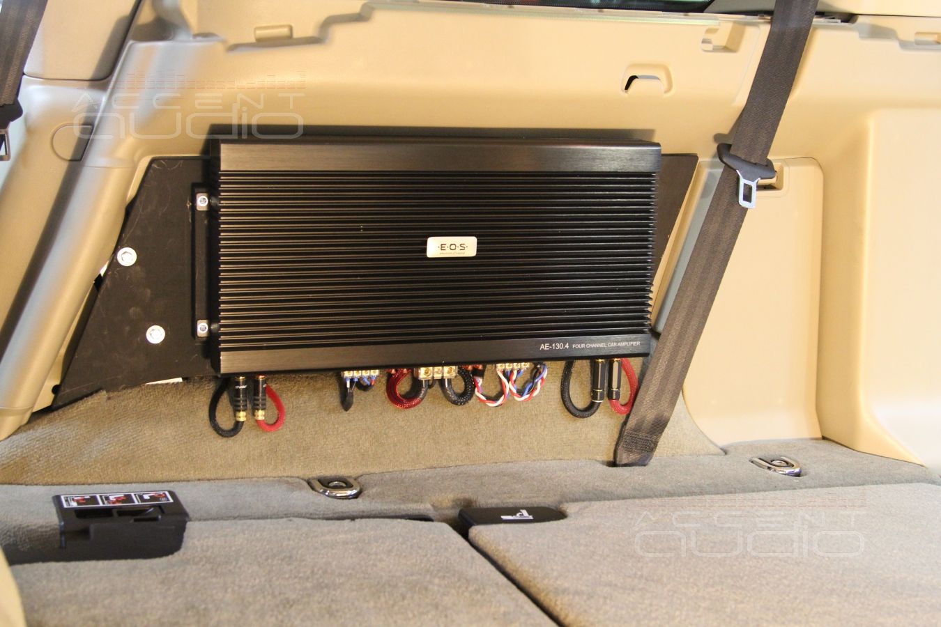 Установка усилителей E.O.S в Range Rover Discovery