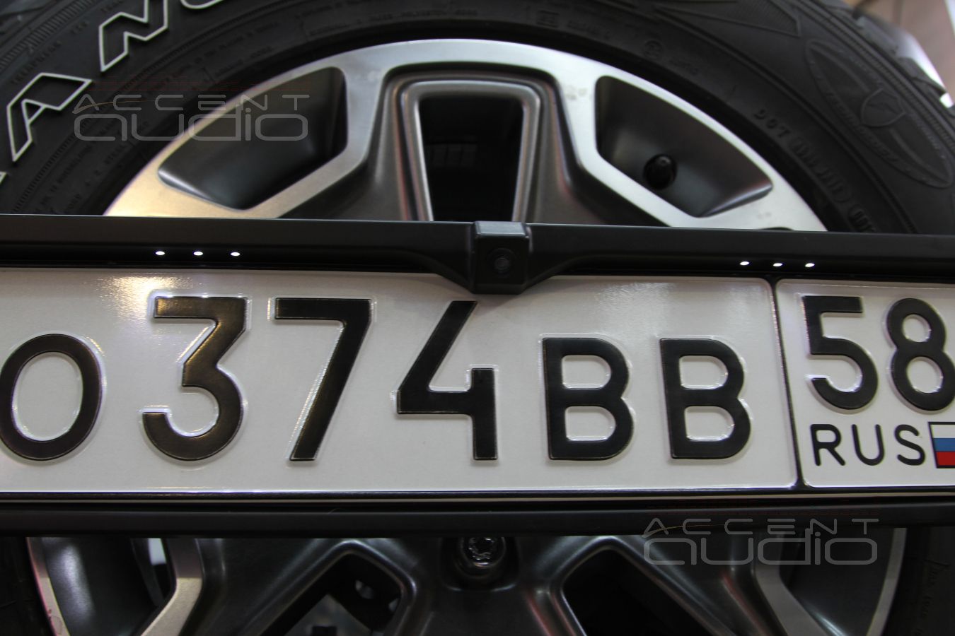 Задний силовой бампер с калиткой и настоящим домкратом