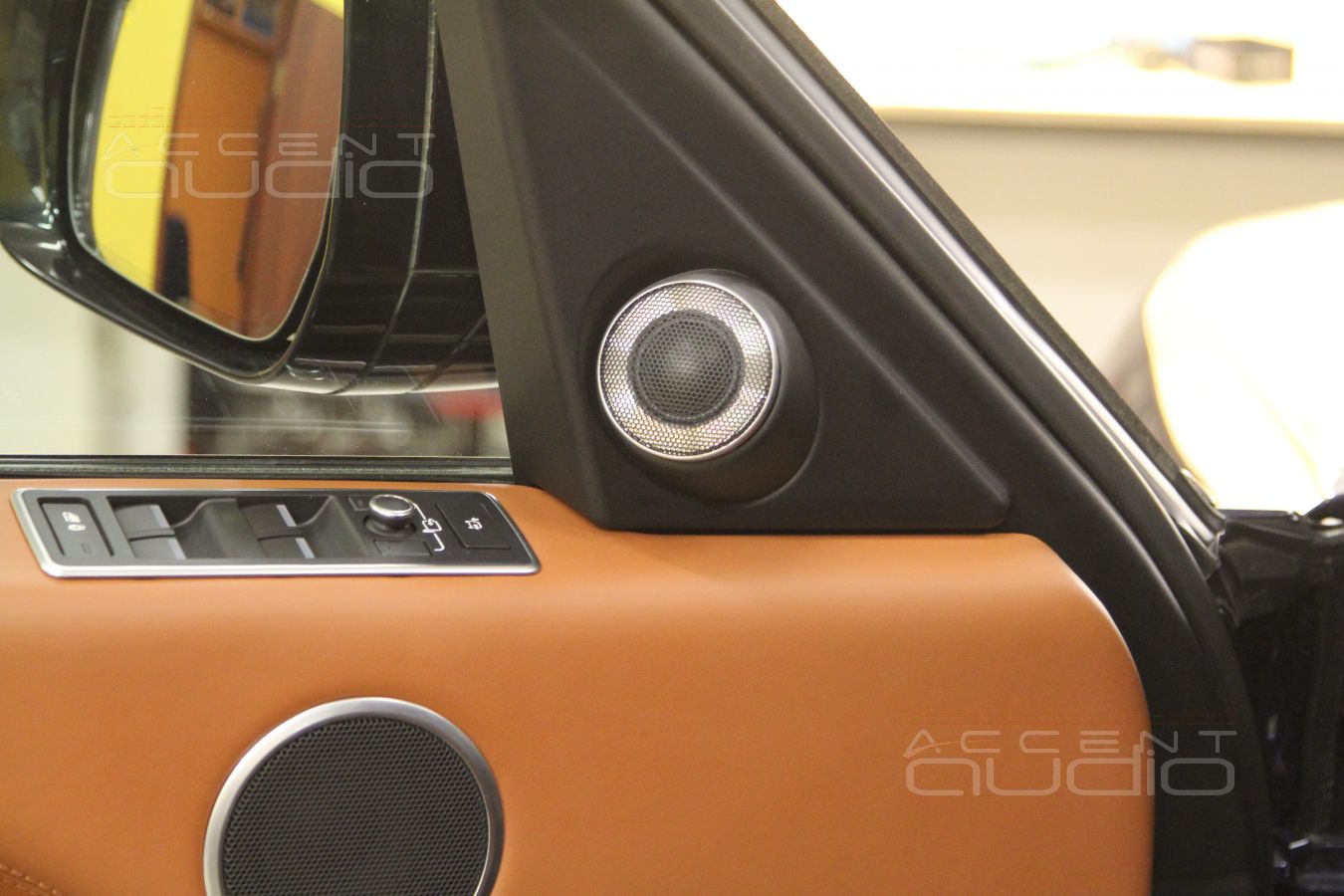 Установка твитеров Brax Matrix ML1 в Range Rover штатно !