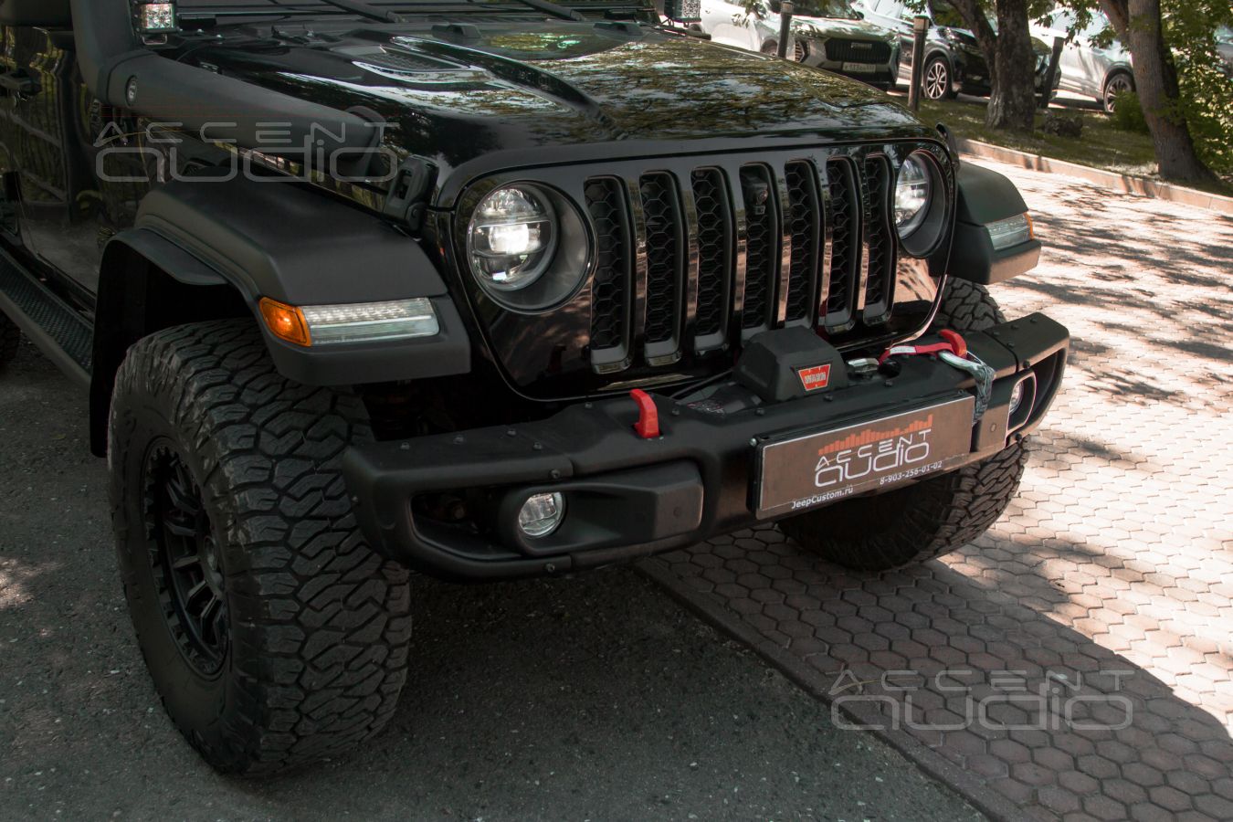 Особенности звука Alpine в Jeep Wrangler Rubicon 2024