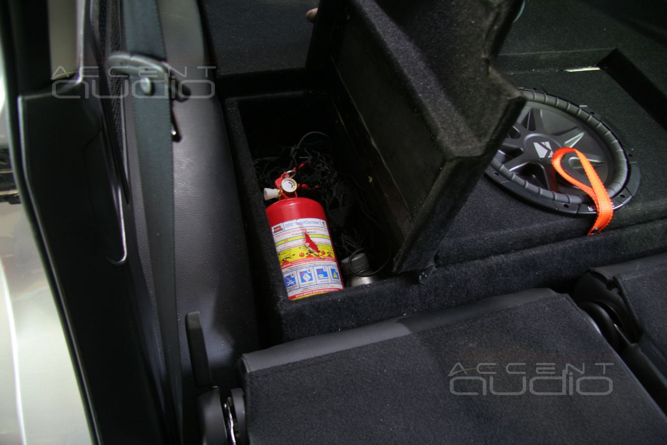 Сабвуфер-трансформер для SsangYong Rexton