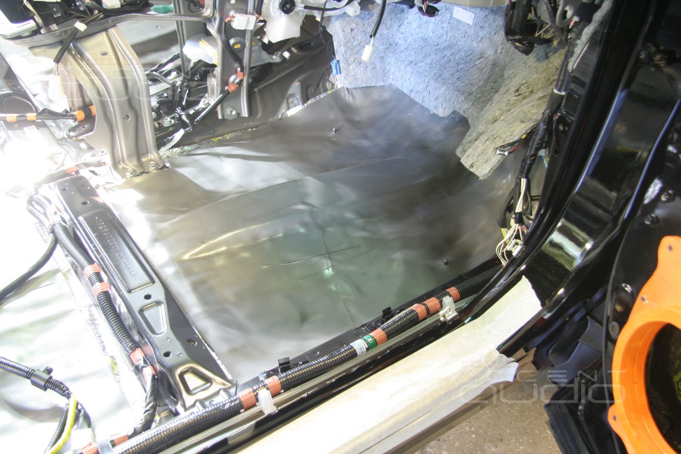 Шумоизоляция и аудиоподготовка Toyota Highlander