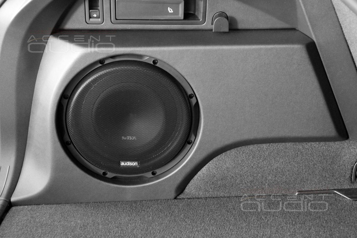 Сабвуфер-стелс – главный бас-гитарист ?