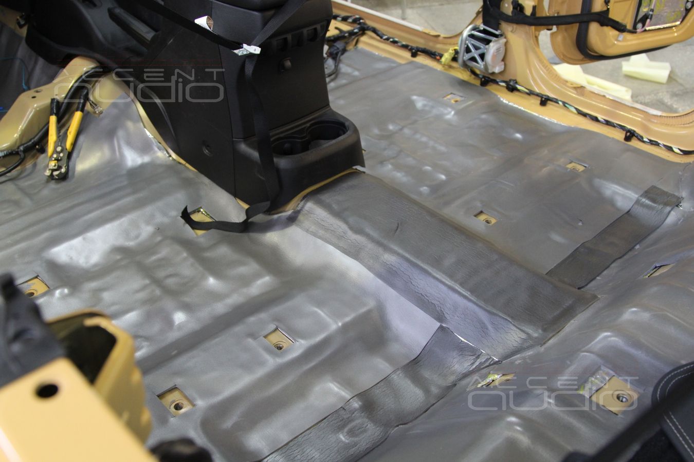 Шумоизоляция кузова Jeep Wrangler Rubicon