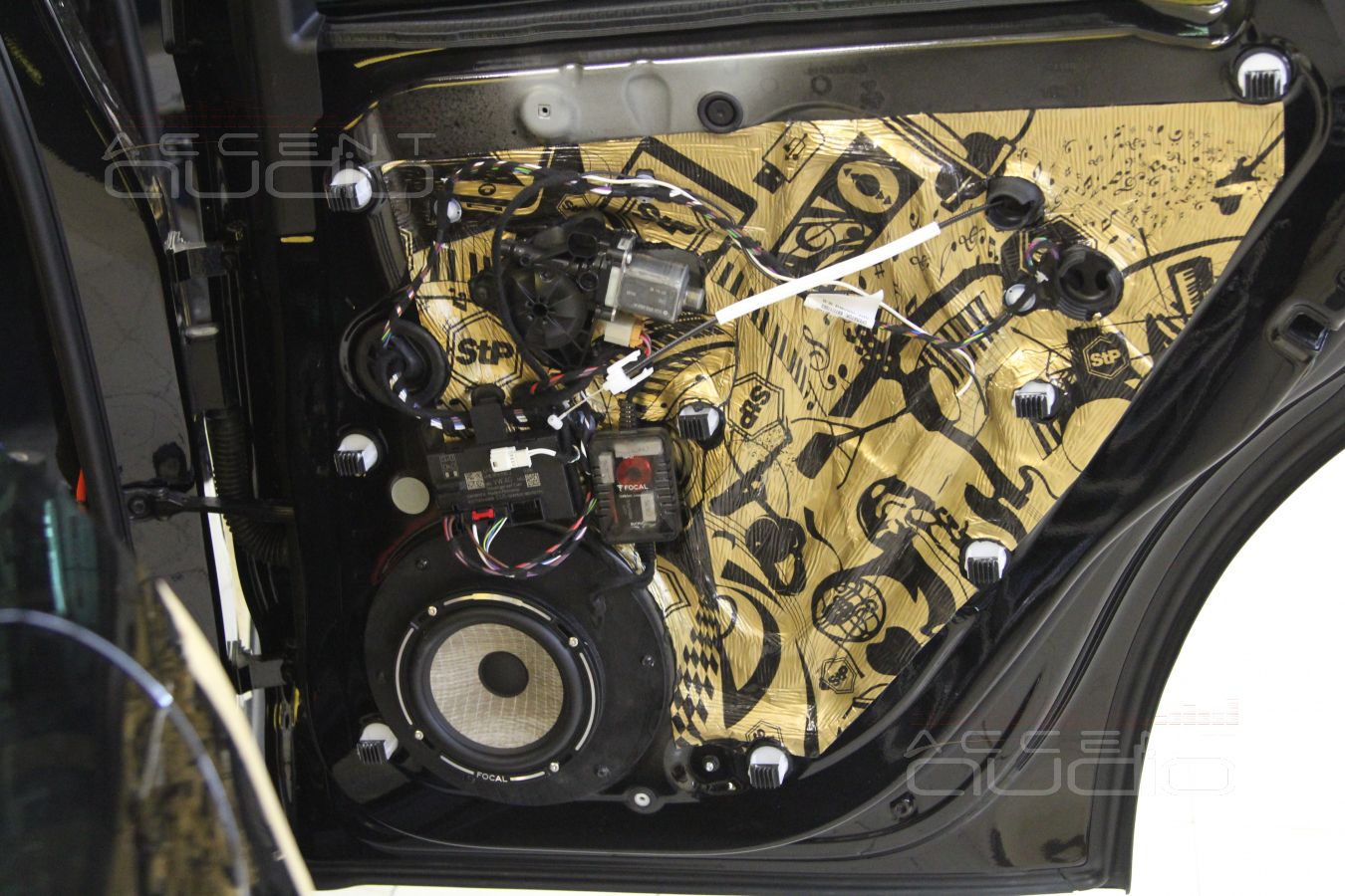 Тыловая акустика Focal Performance PS165F и ее установка