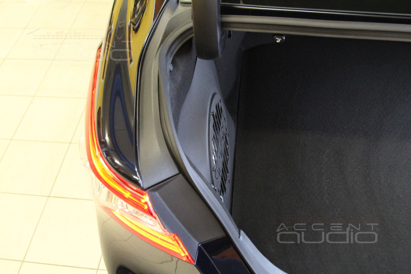 Стелс Accent-Audio для новой Toyota Camry