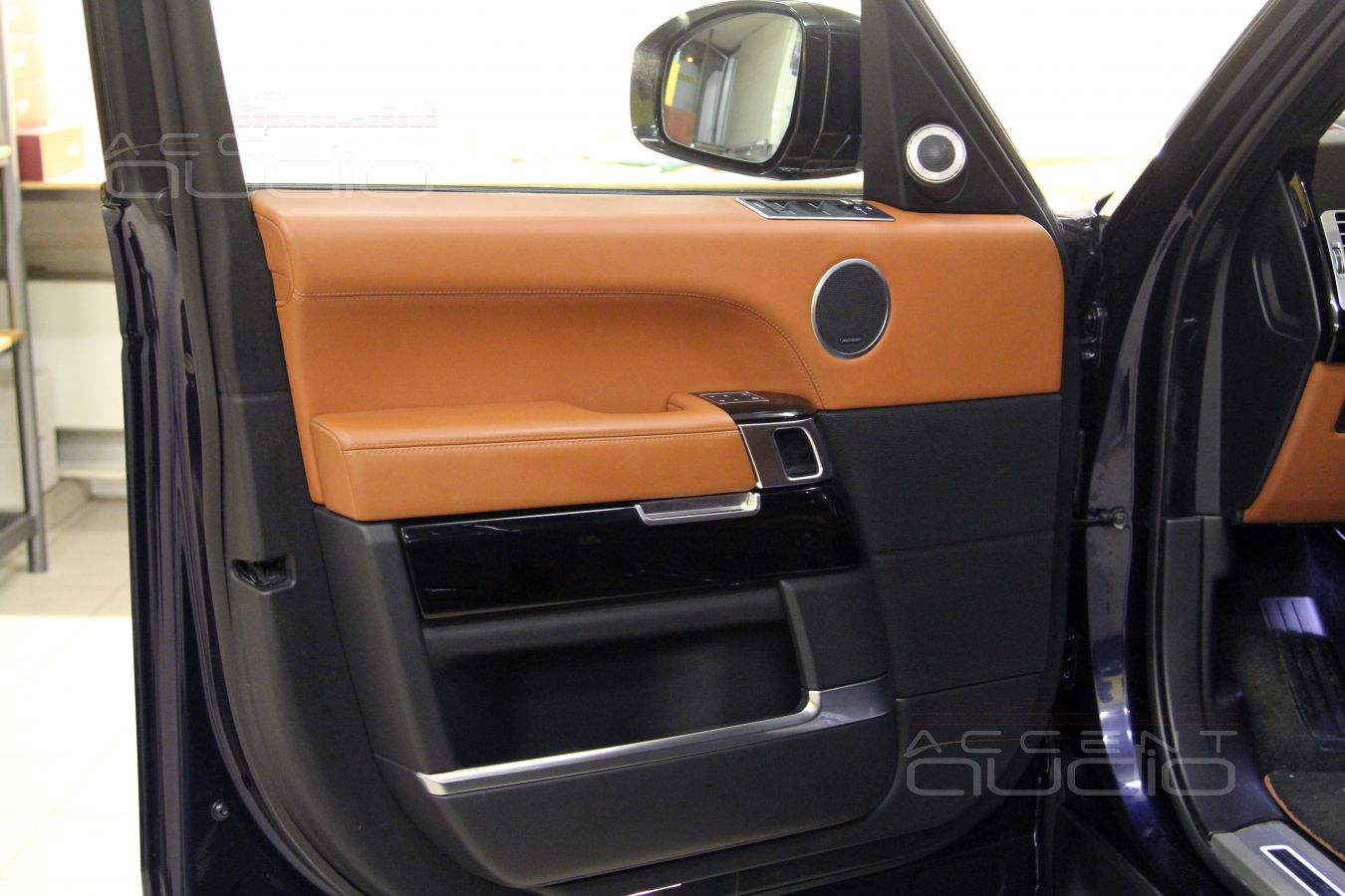 Установка твитеров Brax Matrix ML1 в Range Rover штатно !