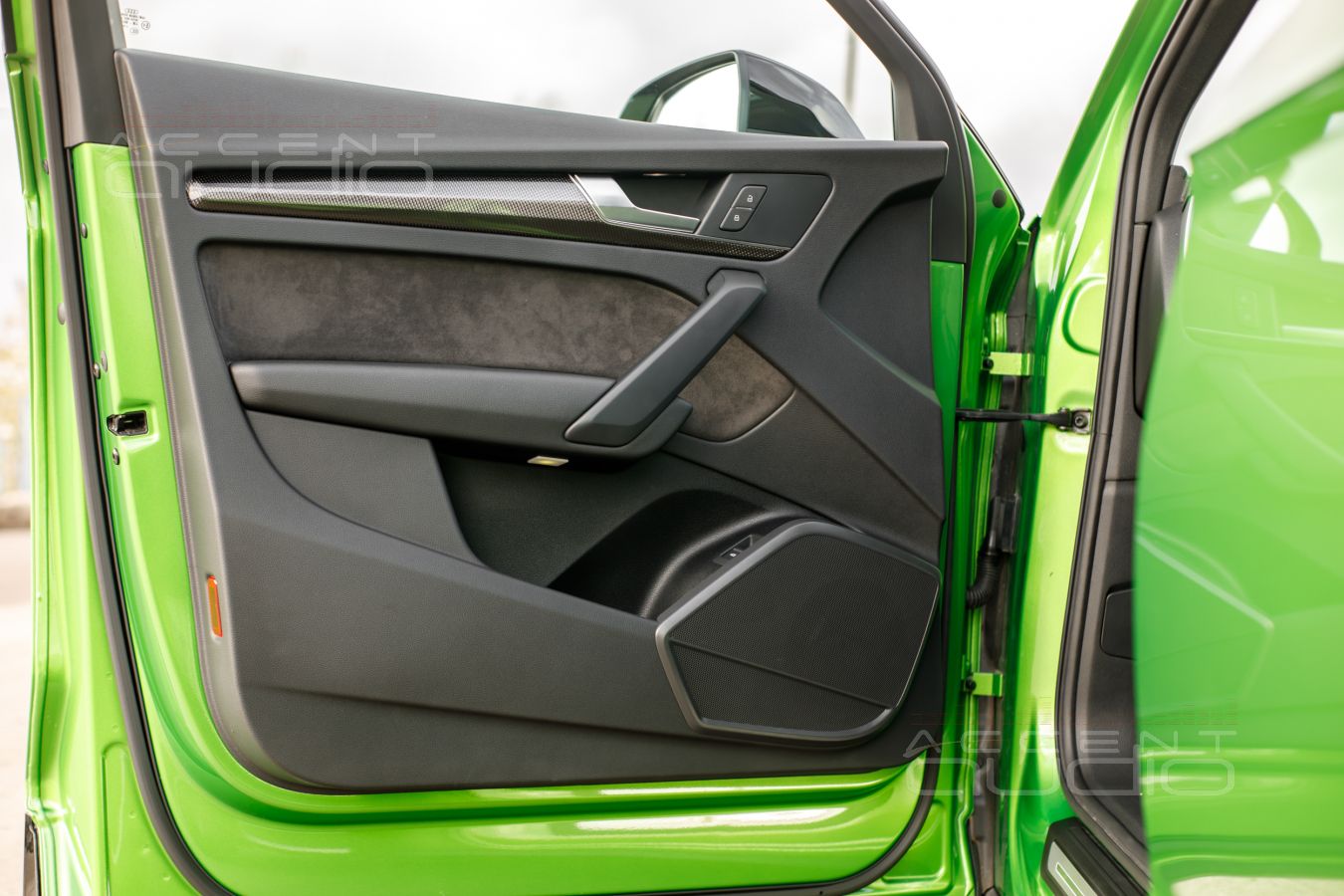 Аудиоподготовка дверей и установка SOAudio SO 165/38 в новой Audi Q5 ll