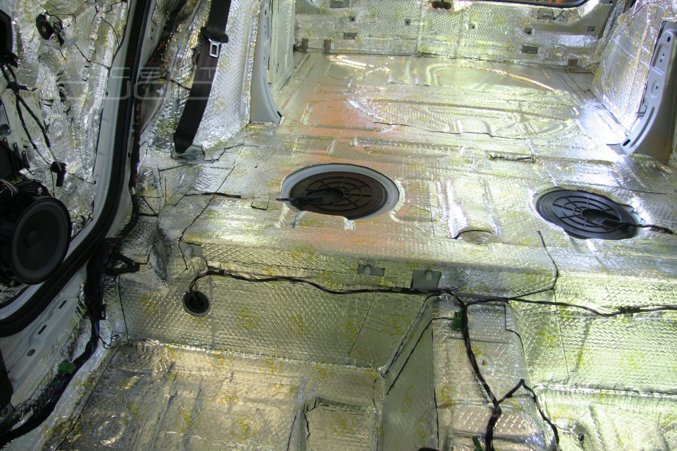 Полная шумоизоляция Volkswagen Tiguan