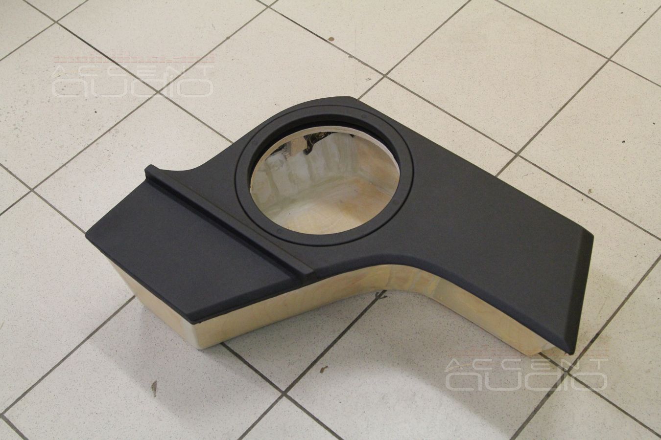 Встроенный сабвуфер в новом Тигуане