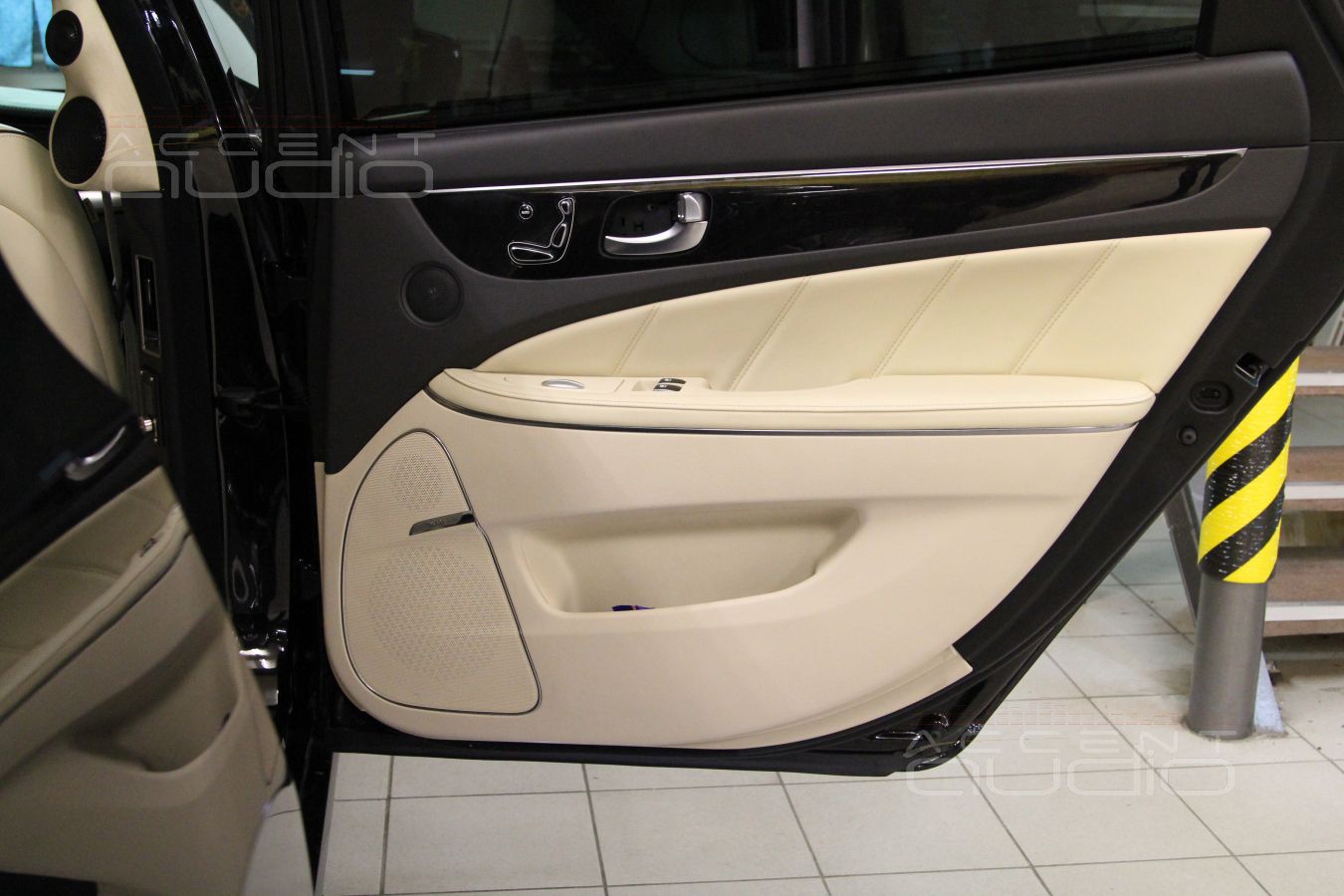 Morel Elate Titanium MW6