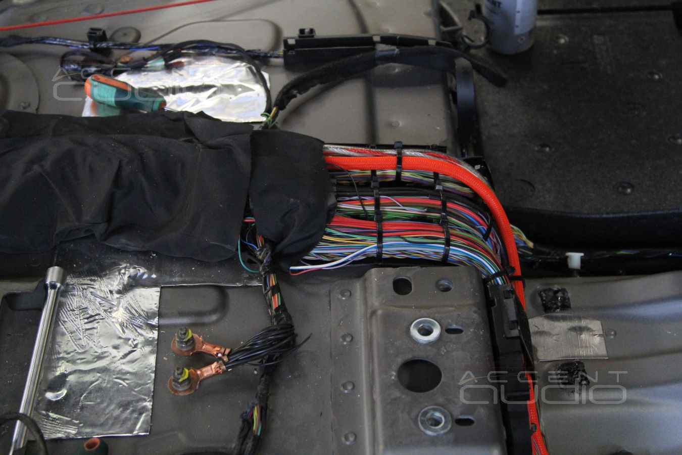 Выбор и установка усилителей в RangeRover Sport