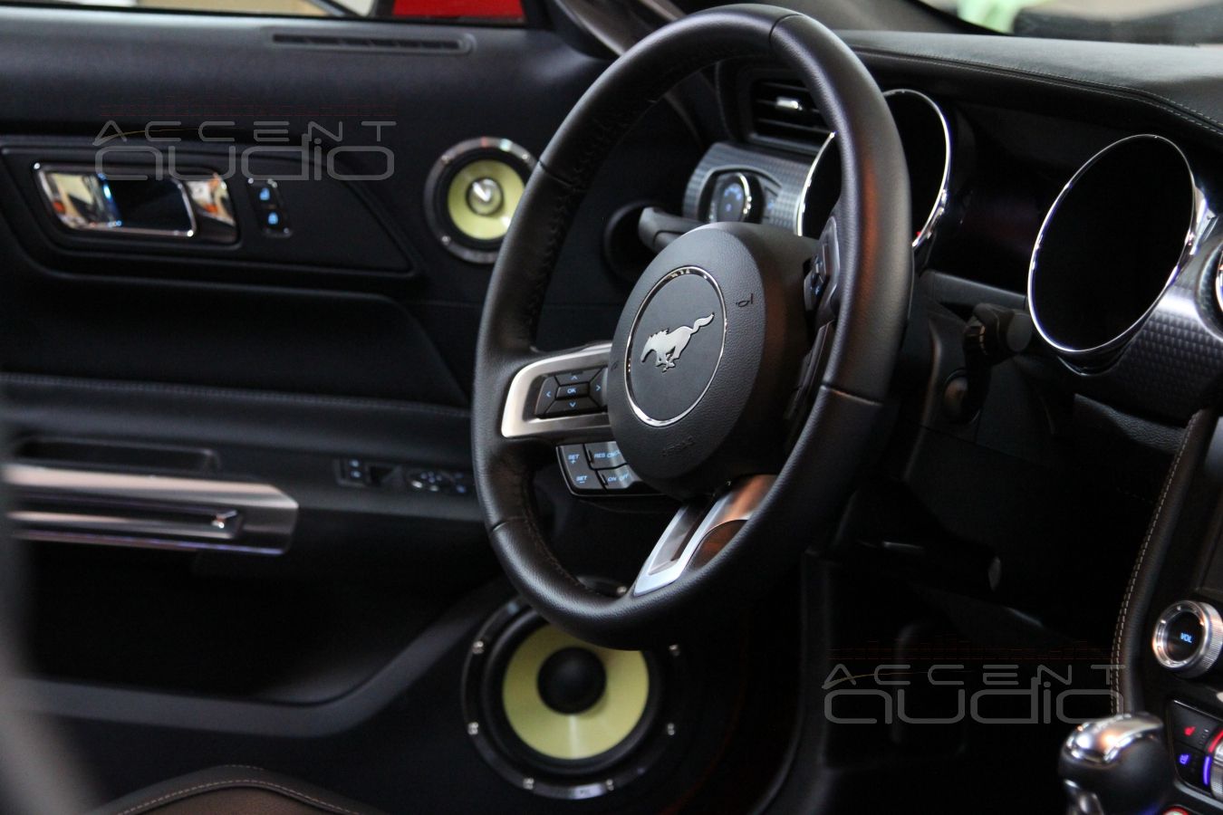 Установка новой акустики в Ford Mustang 2016