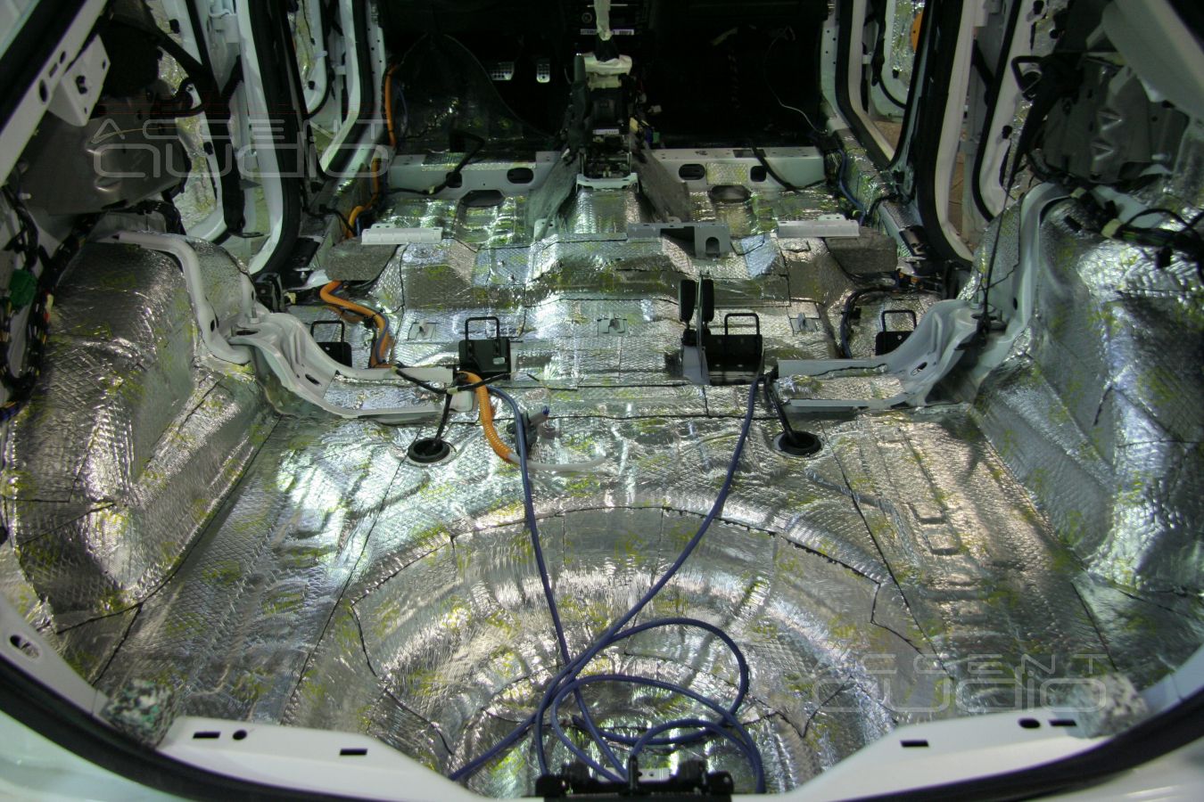 Шумоизоляция Ford Mondeo