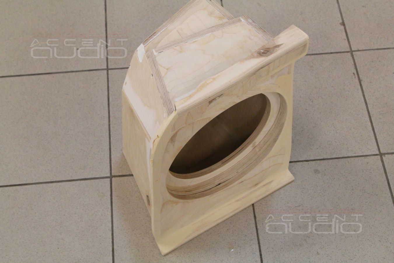 Сабвуферный усилитель в BMW X5