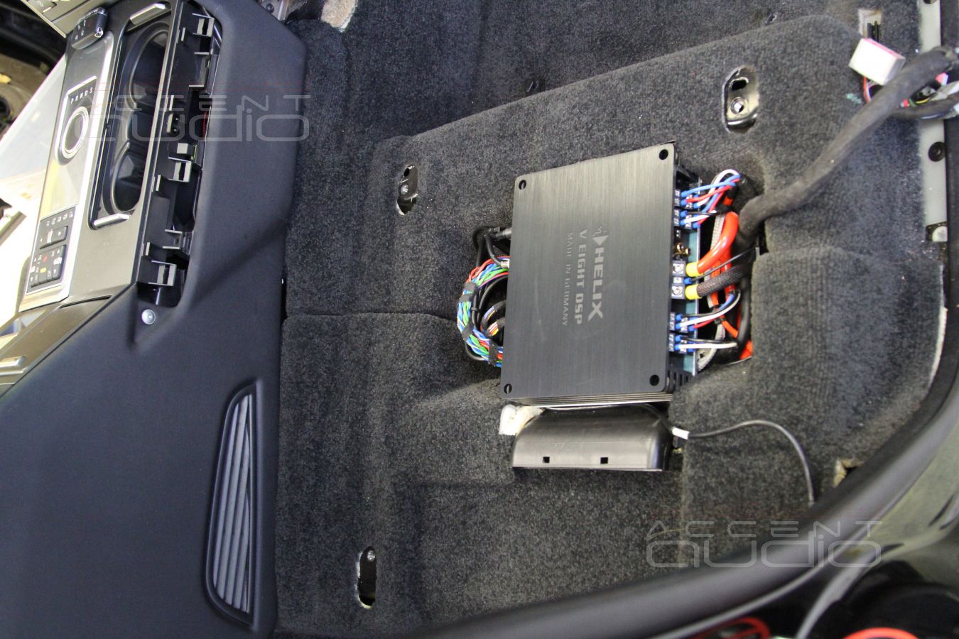 Процессорный усилитель Helix – сердце новой аудиосистемы Range Rover Vogue