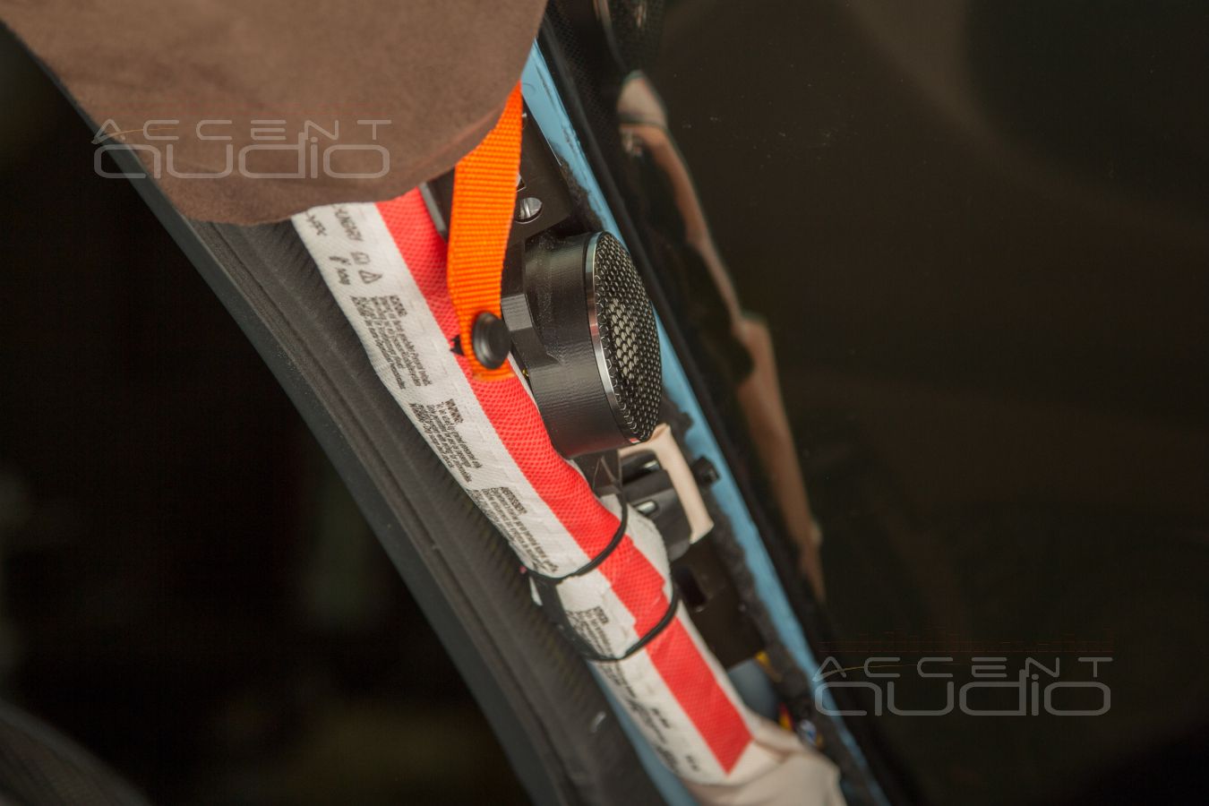 Новые твитеры Brax GL1 штатно в Porsche Taycan