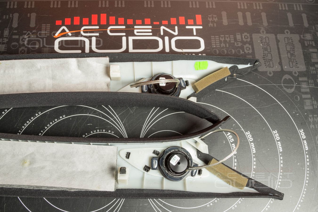 Немецкие пищалки DEGO Powerline PO2.5T Upgrade в Mercedes-Benz A 45 штатно