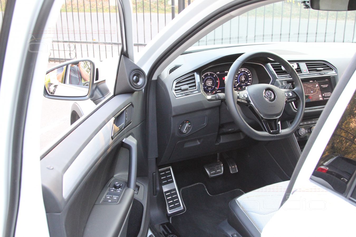 Установка СЧ-ВЧ излучателей GroundZero GZUF 60 SQX 