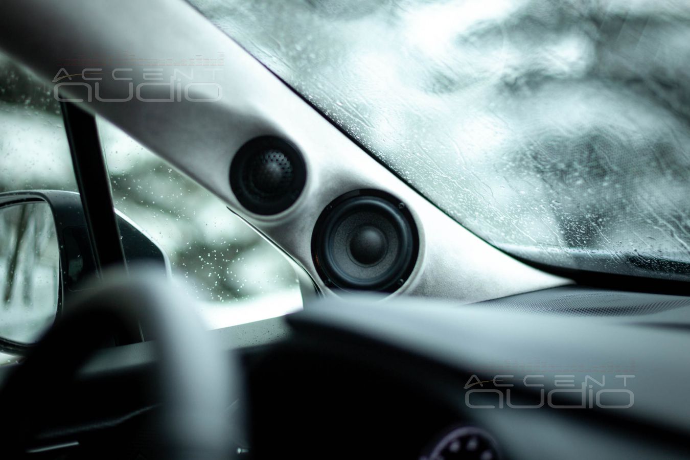 Установка твитеров и среднечастотников в Subaru Forester: правильные подиумы