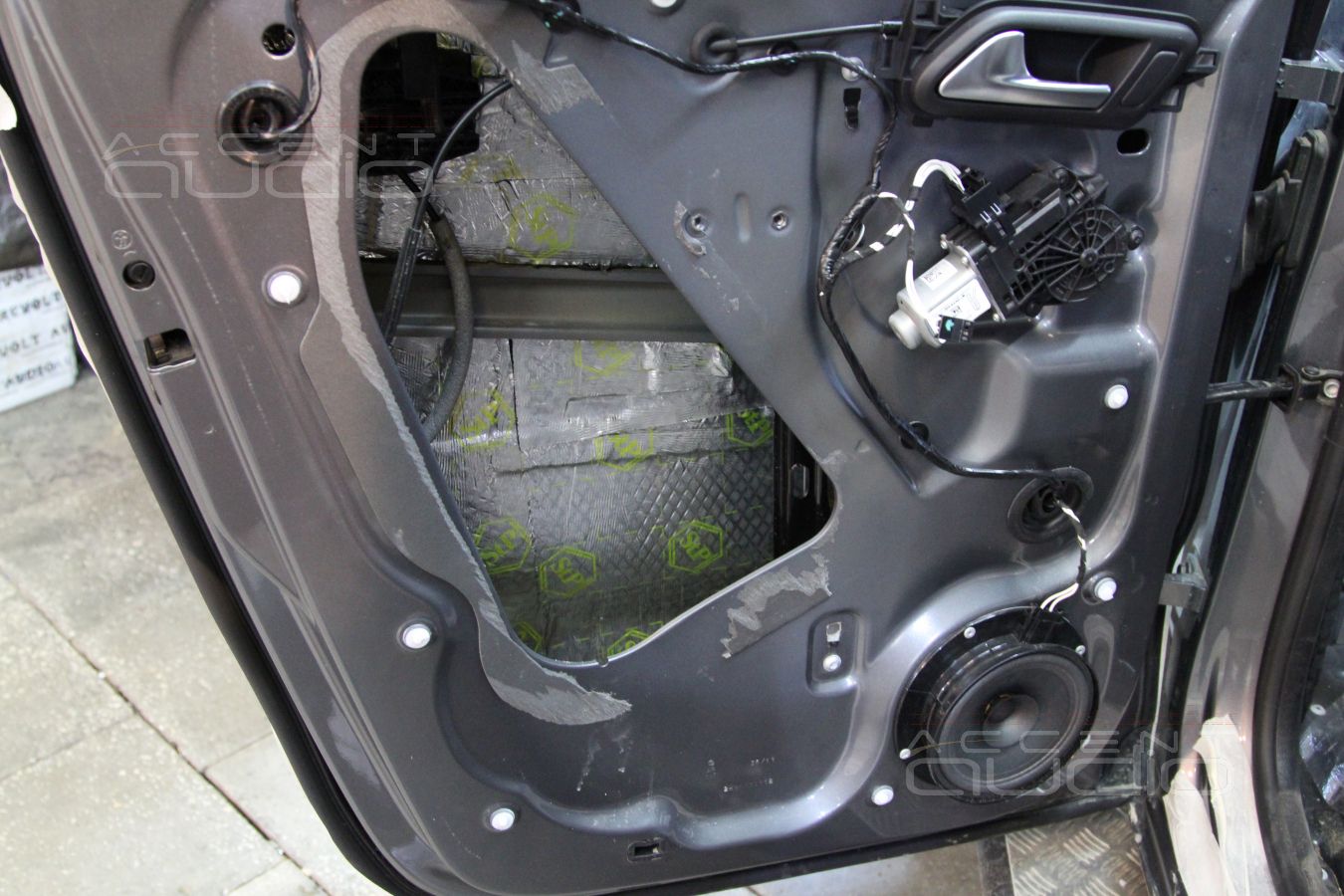 Шумоизоляция Volkswagen Amarok