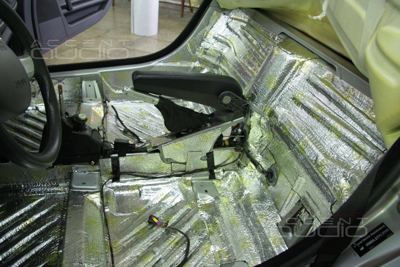 Mercedes Smart Roadster - стильный мотоблок с сабвуфером !