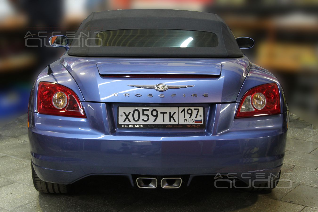 Chrysler Crossfire: в багажнике не только крыша.