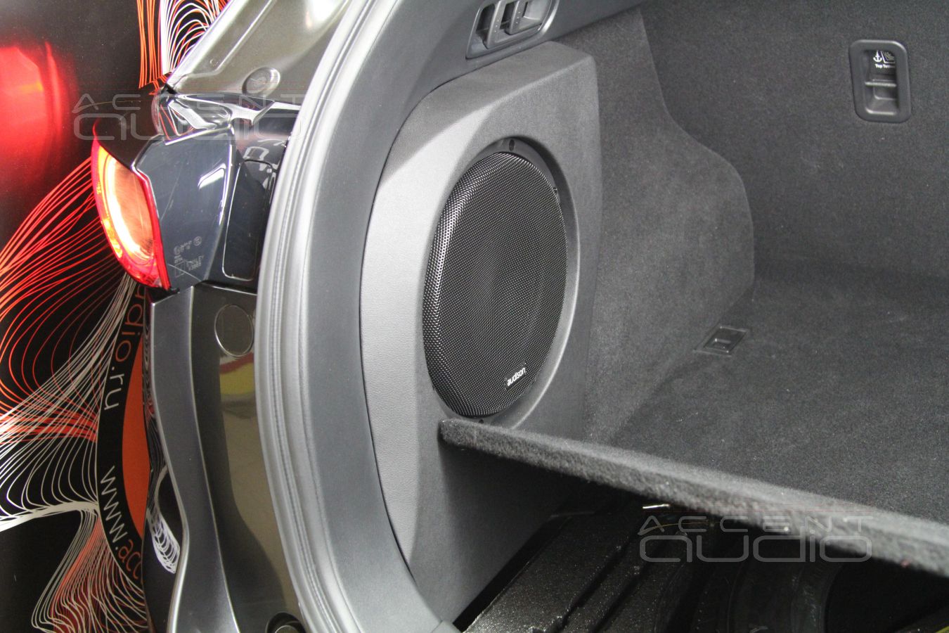 Новый встроенный сабвуфер – специально для Mazda CX 5 2019