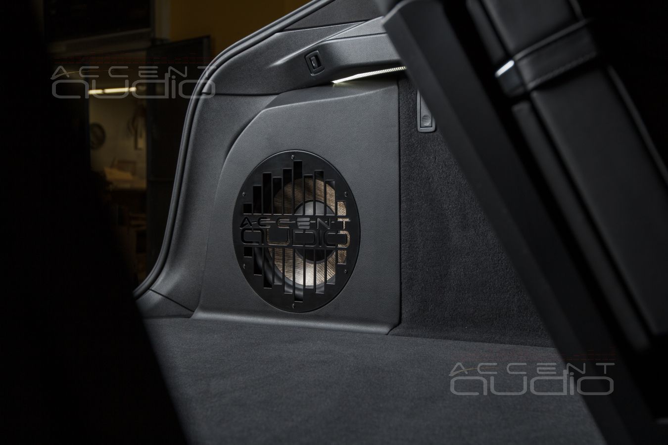 Сабвуфер-стелс – искусство снаружи, правильный бас изнутри