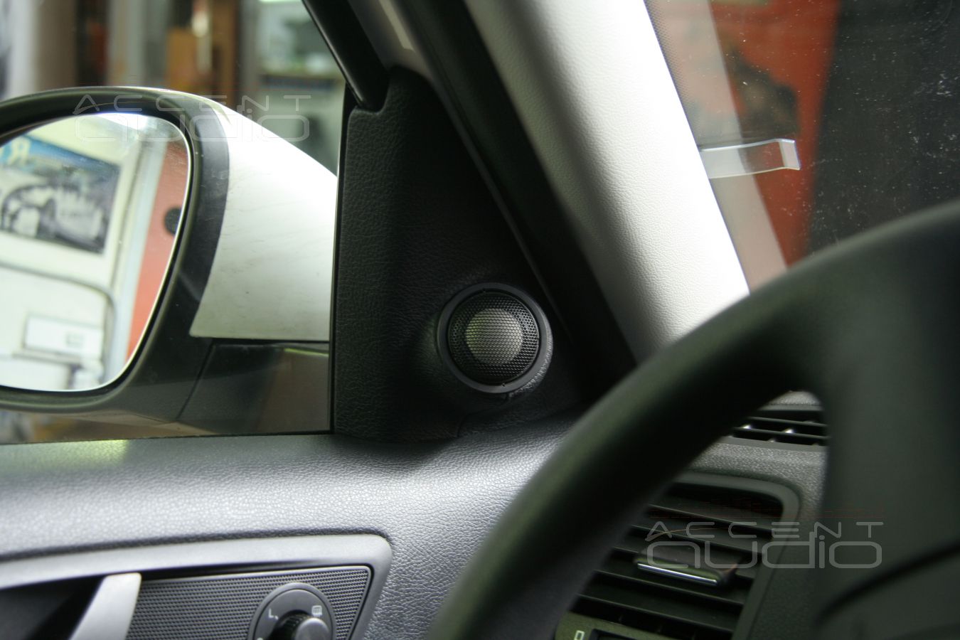 Установка твитеров в Skoda Yeti