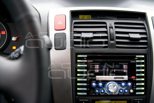 2-DIN магнитола в Hyundai Tucson