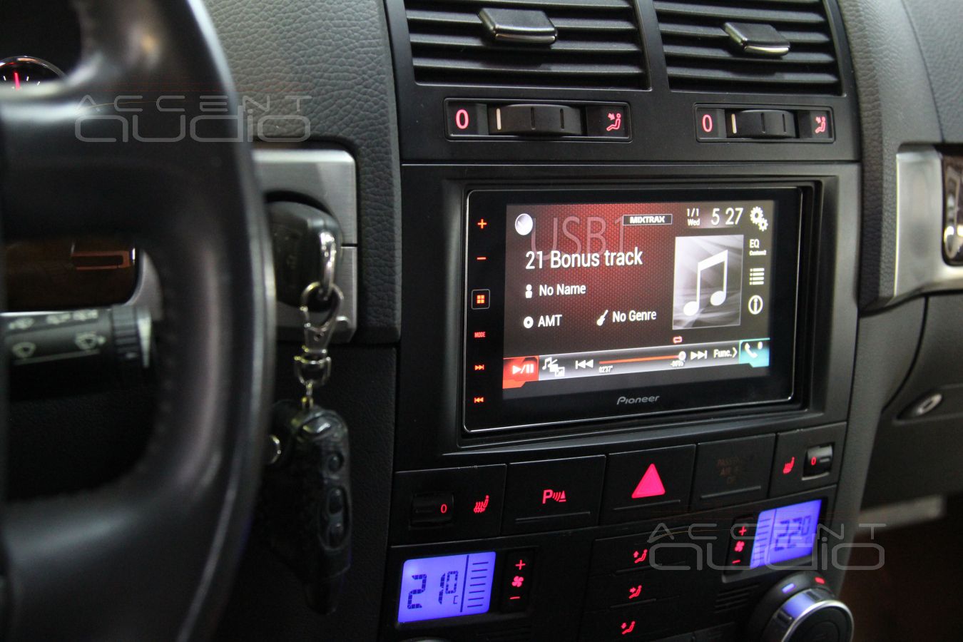 Touareg Update: Black Edition - очередная работа на машине с черным салоном