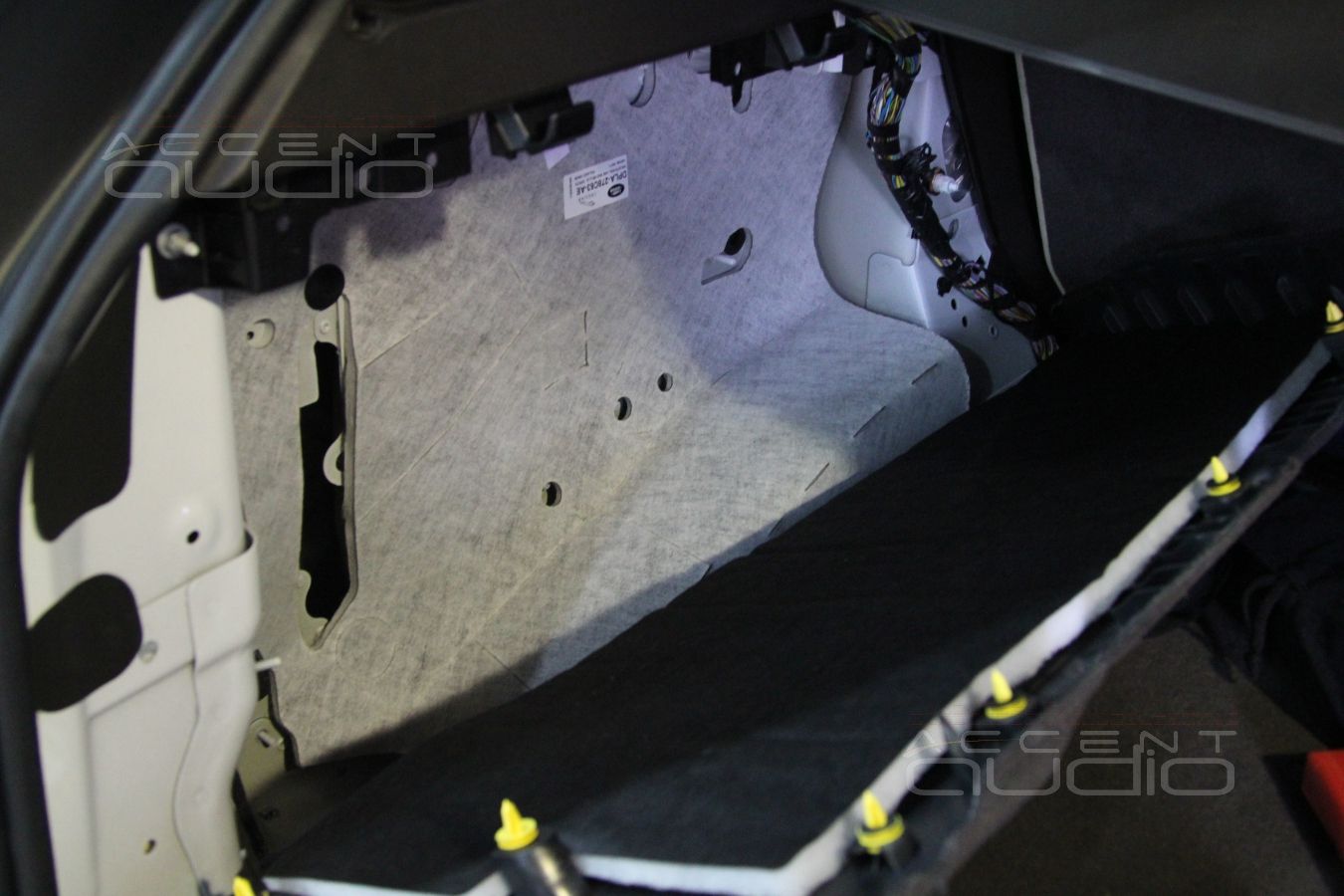 Аудиосистема в новом Range Rover Sport: как это может быть ?