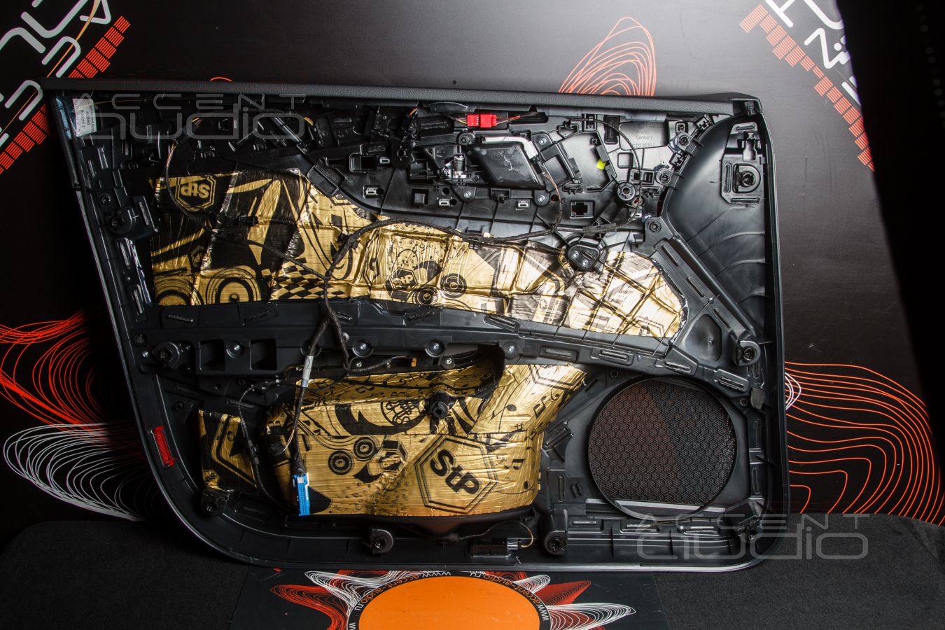 Аудиоподготовка-шумоизоляция дверей Audi A4 Avant 2021 и установка акустики Brax