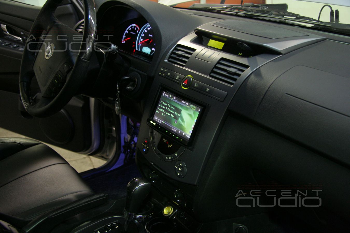 Сабвуфер-трансформер для SsangYong Rexton