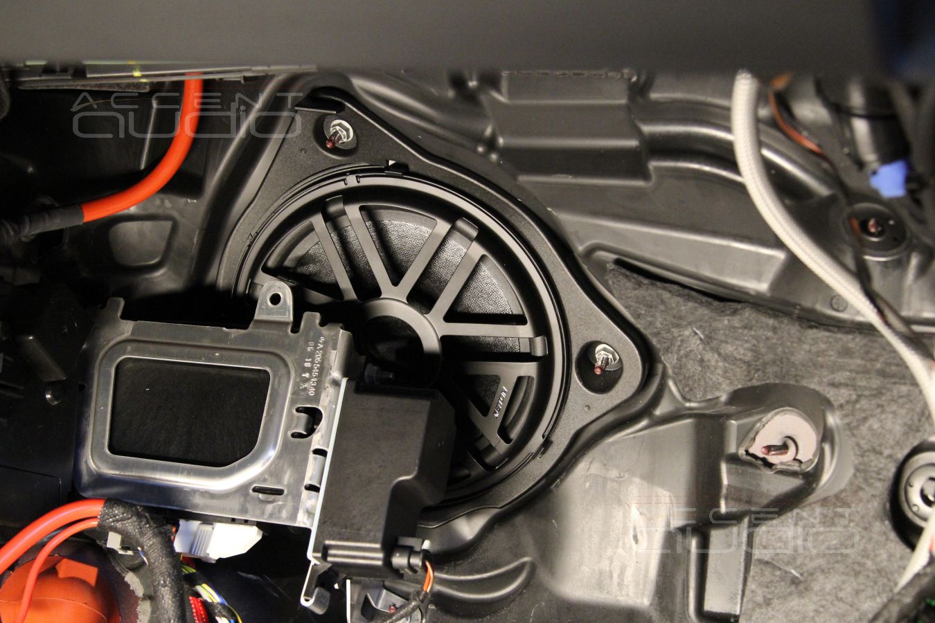 Установка Eton UG MB195 L в новый Mercedes W205 – элементарно !