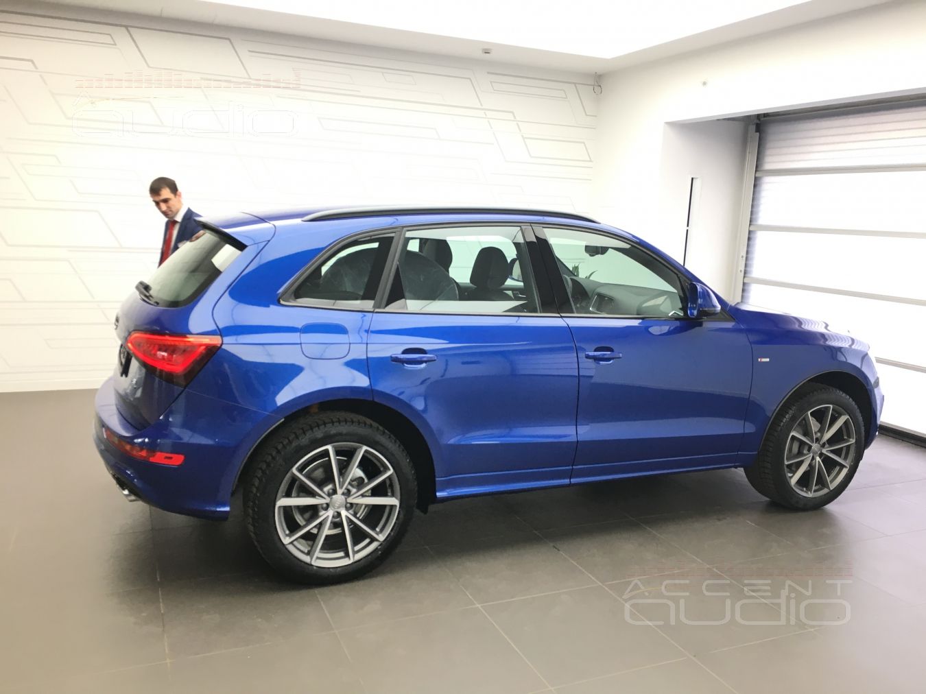 Установка Alpine X701D-A в новый Audi Q4 2016