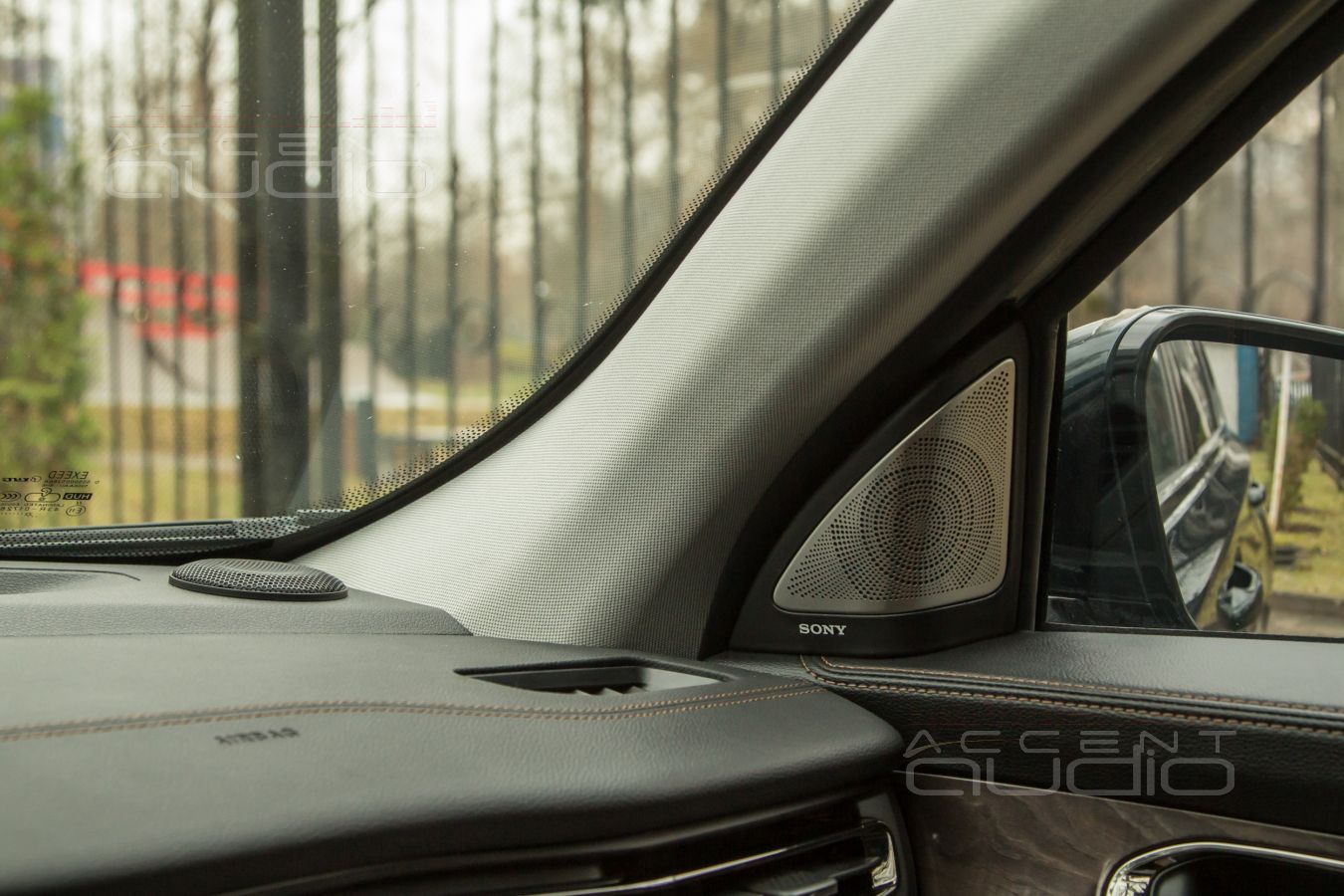 Невидимки: подиумы под твитеры Dego в Exeed