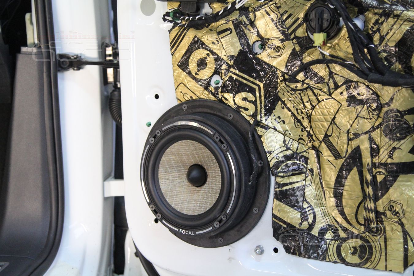 Установка акустики Focal в новый Volkswagen Tiguan 2017