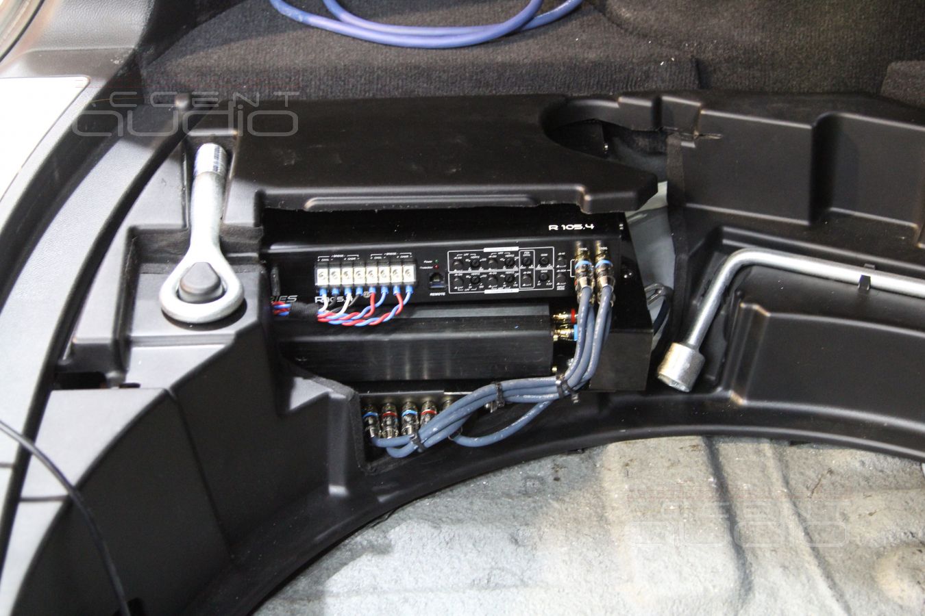 Установка усилителей и процессора в Infiniti FX