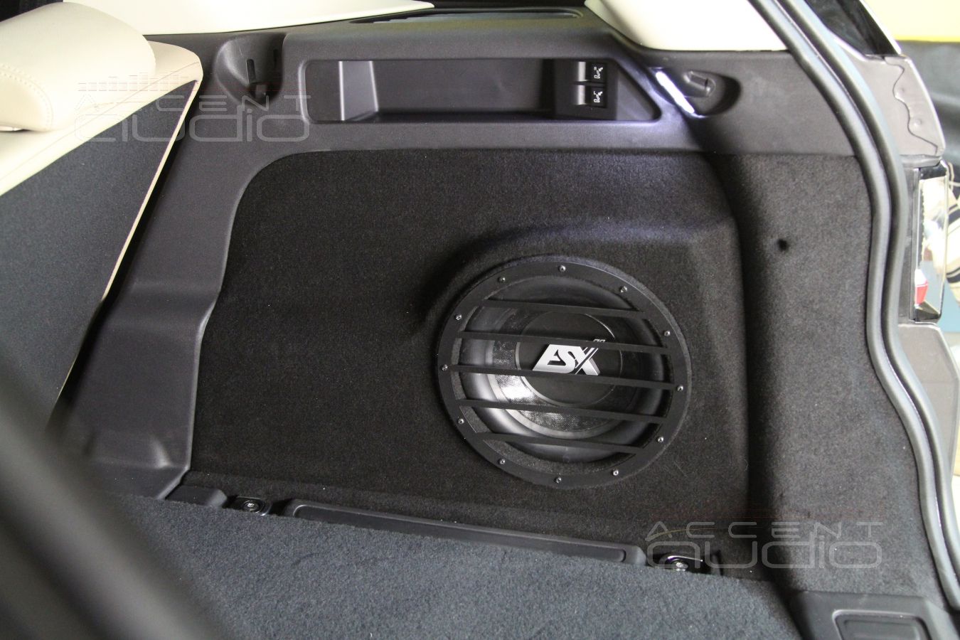 Выбор компонентов аудиосистемы в LandRover Discovery Sport