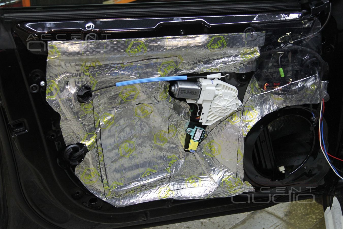 Шумоизоляция и мидбасы в Audi A5 S-Line