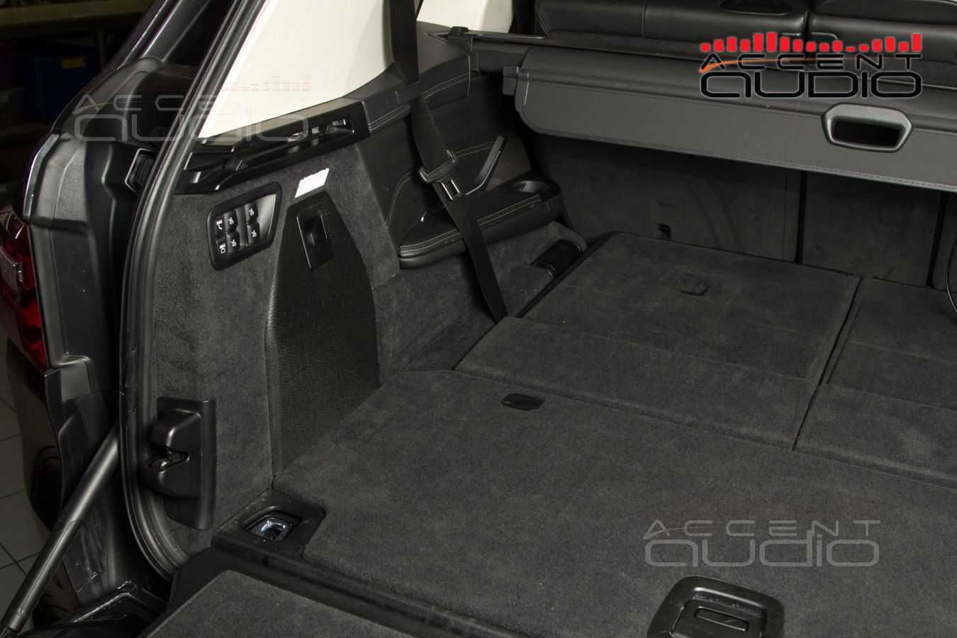 Мощная интеграция аудиофильского сабвуфера Dego в BMW X7