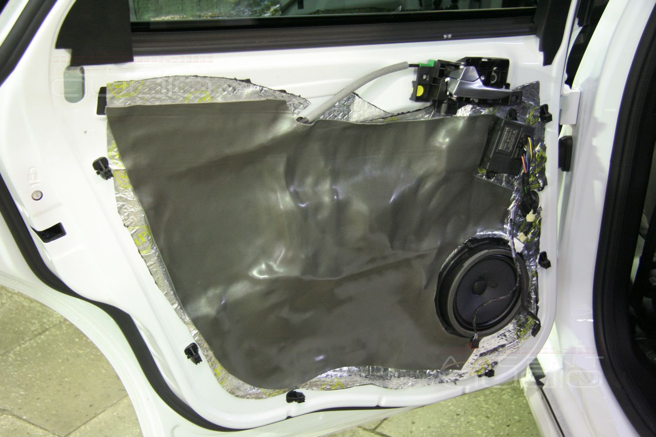 Шумоизоляция Ford Mondeo