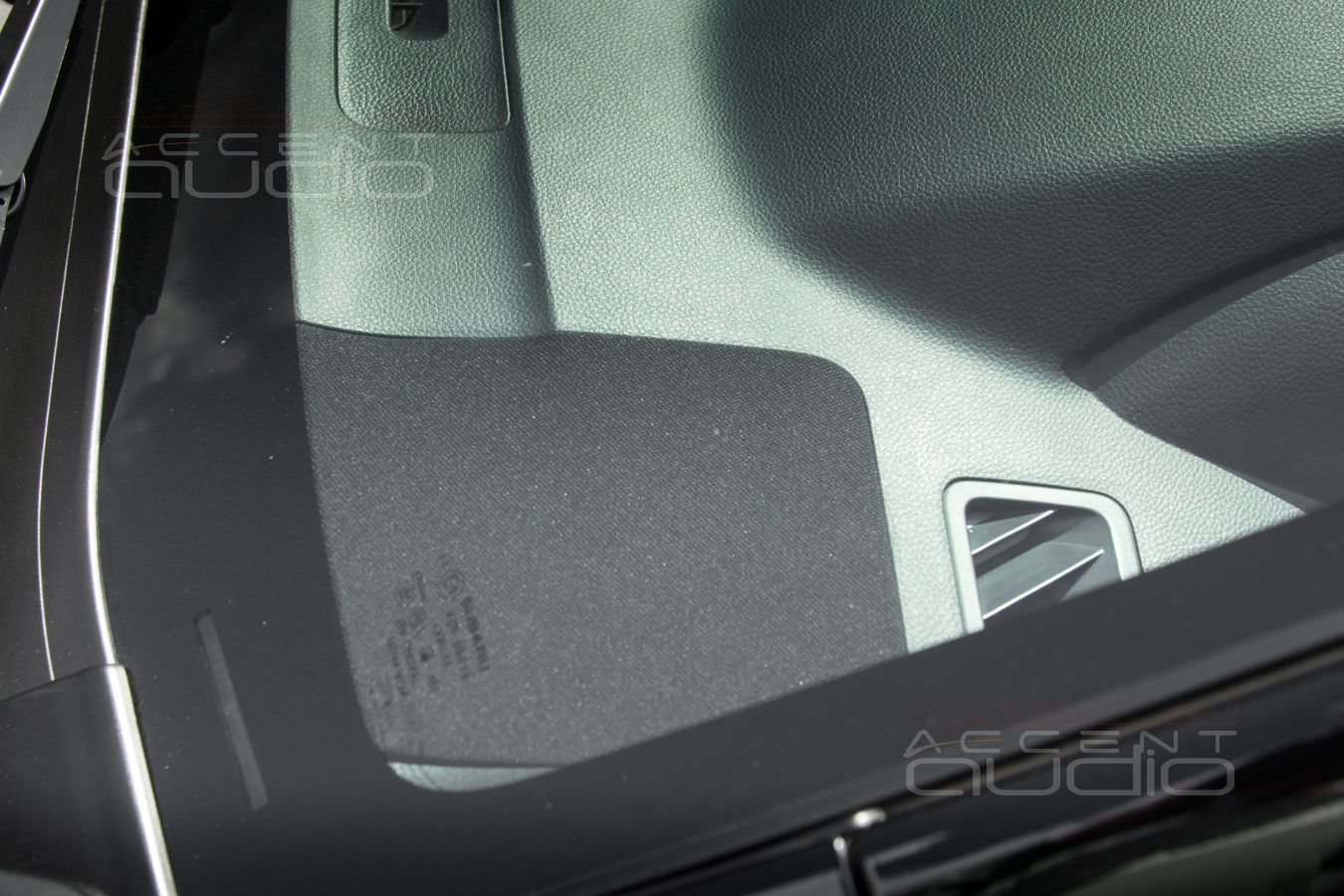 Решение: среднечастотные Brax ML3 в торпеде Subaru WRX