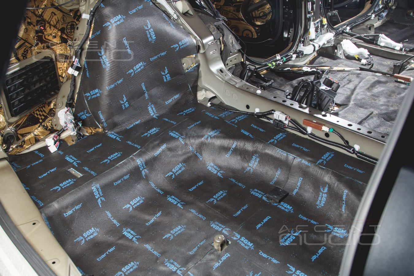 Полная шумоизоляция салона Toyota RAV4