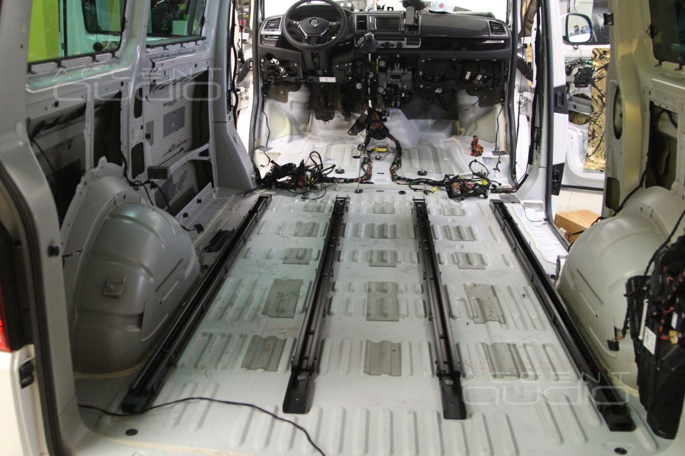 Вибро и шумоизоляция Volkswagen Multivan