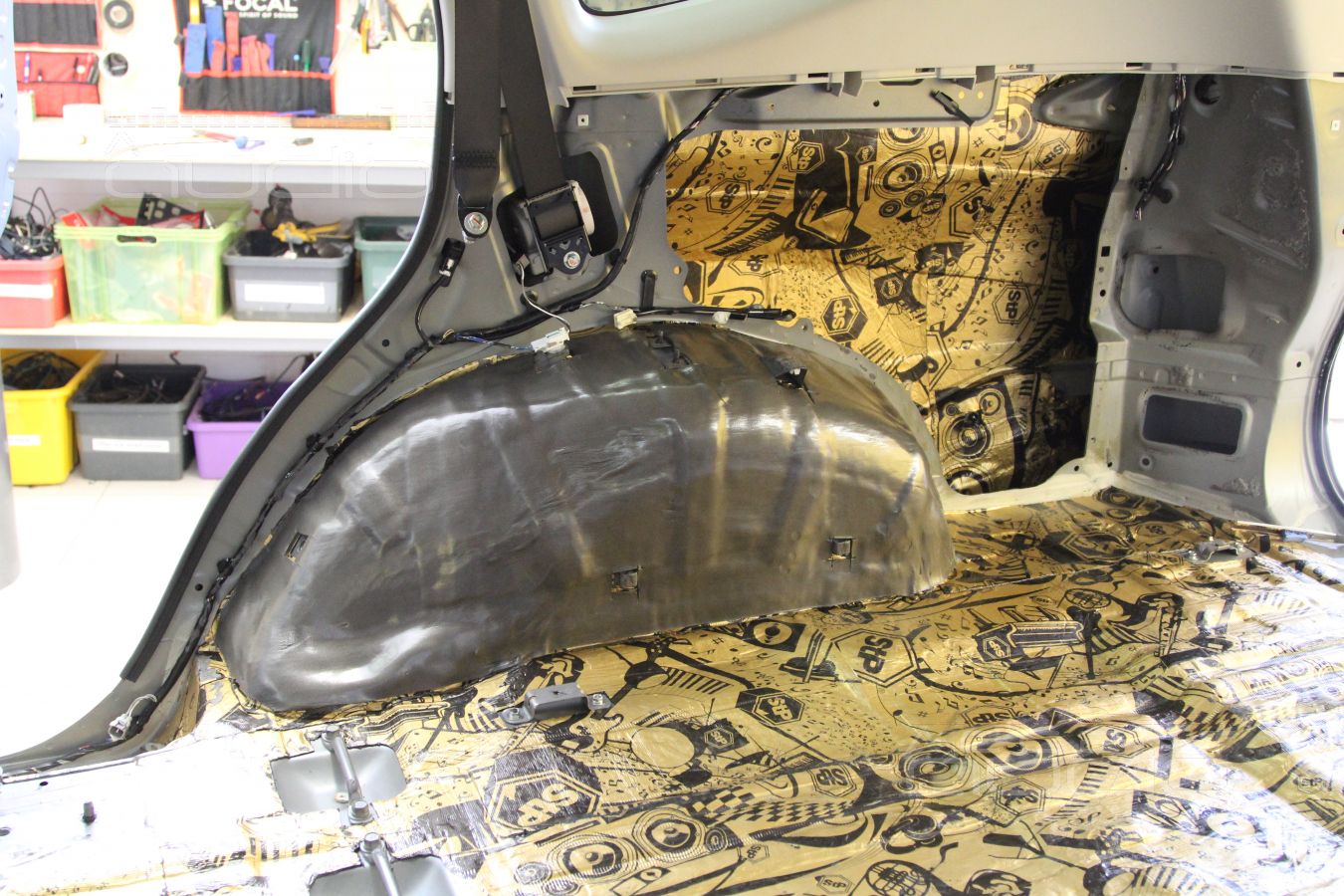 Про нанесение виброизоляции STPGold